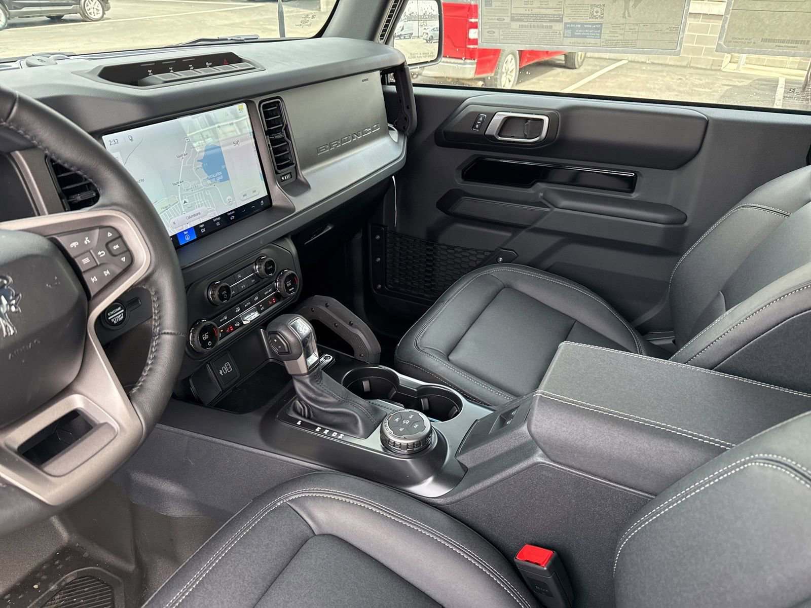 New 2026 Ford Bronco Badlands image 9