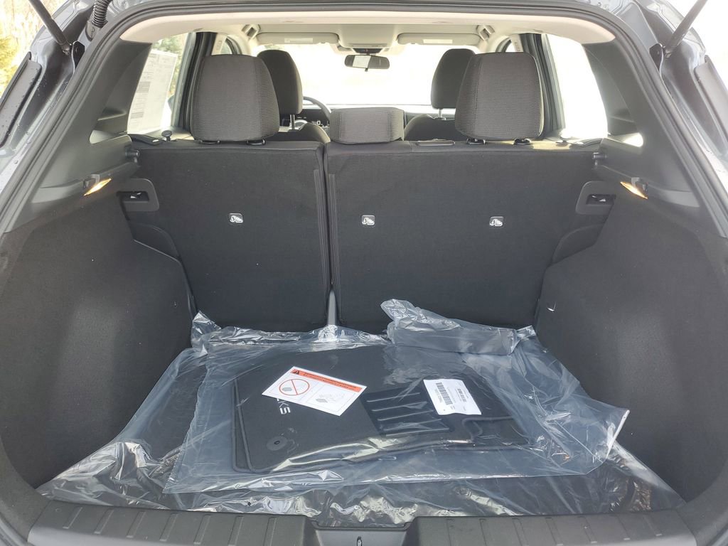 New 2026 Nissan Kicks S image 8