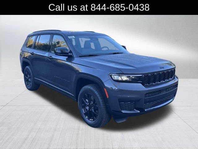 New 2025 Jeep Grand Cherokee L Altitude image 3