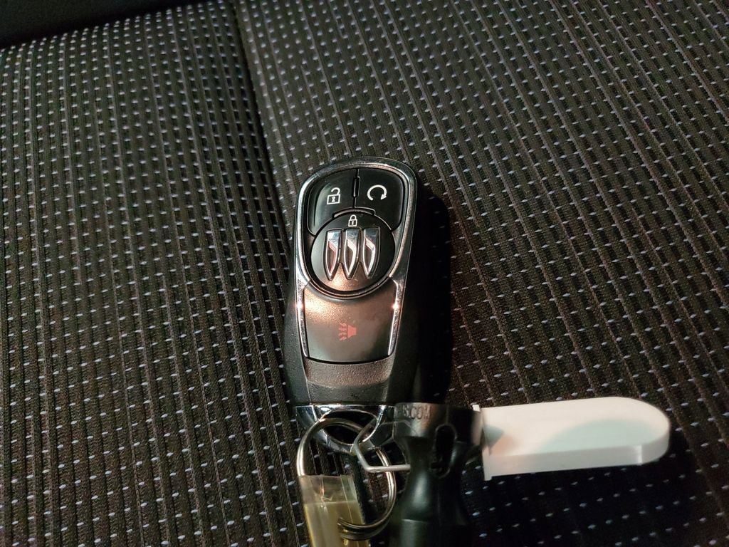 Used 2025 Buick Envista Preferred image 27