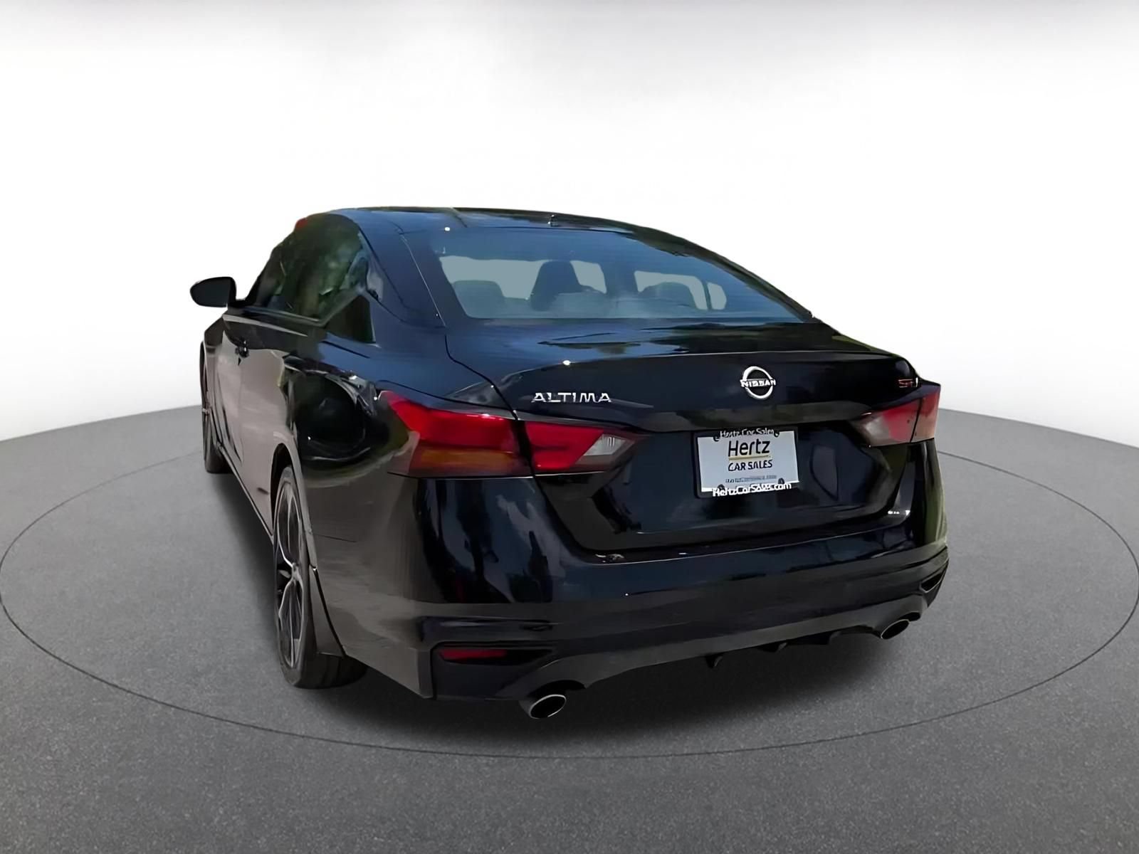 Used 2025 Nissan Altima 2.5 SR FWD image 11