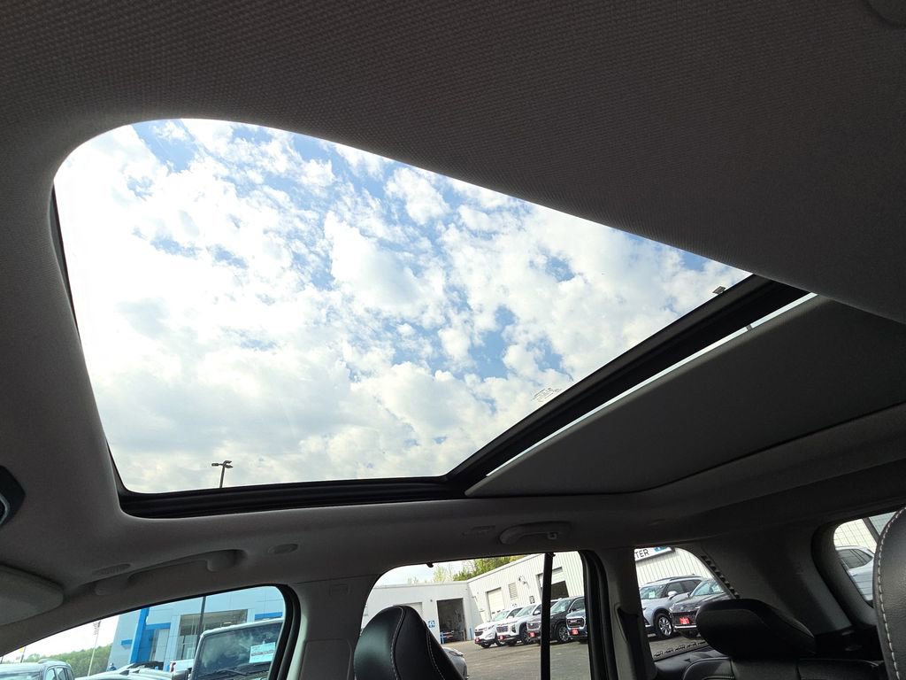 Used 2024 Jeep Grand Cherokee Limited w/ Luxury Tech Group II image 26