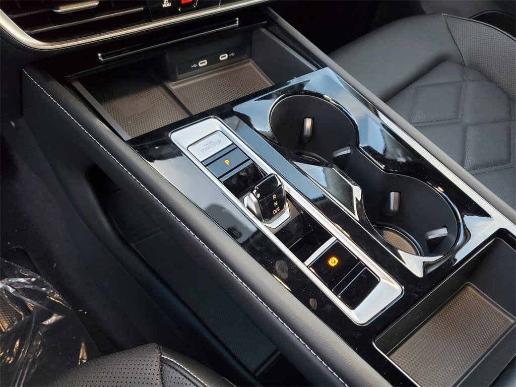 New 2025 Volkswagen Atlas SE image 10