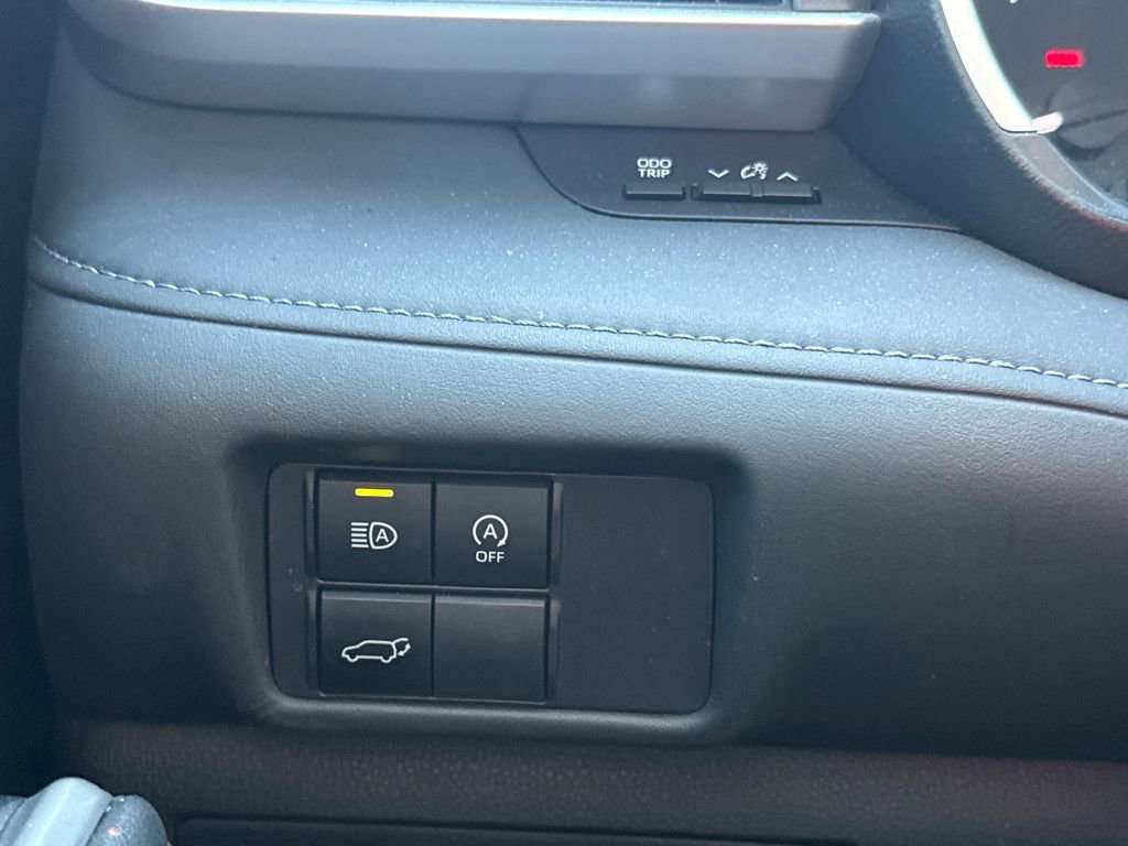 Used 2025 Toyota Highlander XLE image 34