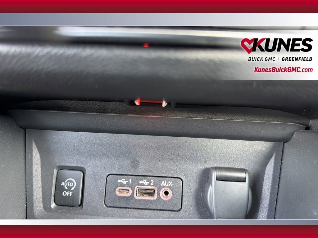 Used 2024 Nissan Sentra SV FWD image 41