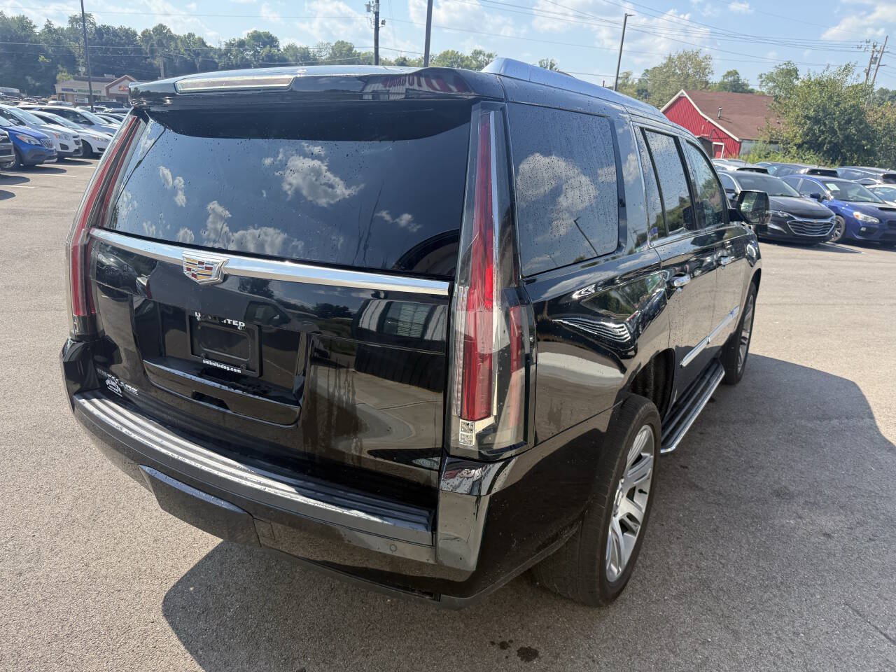 Used 2017 Cadillac Escalade Luxury AWD/4WD image 8