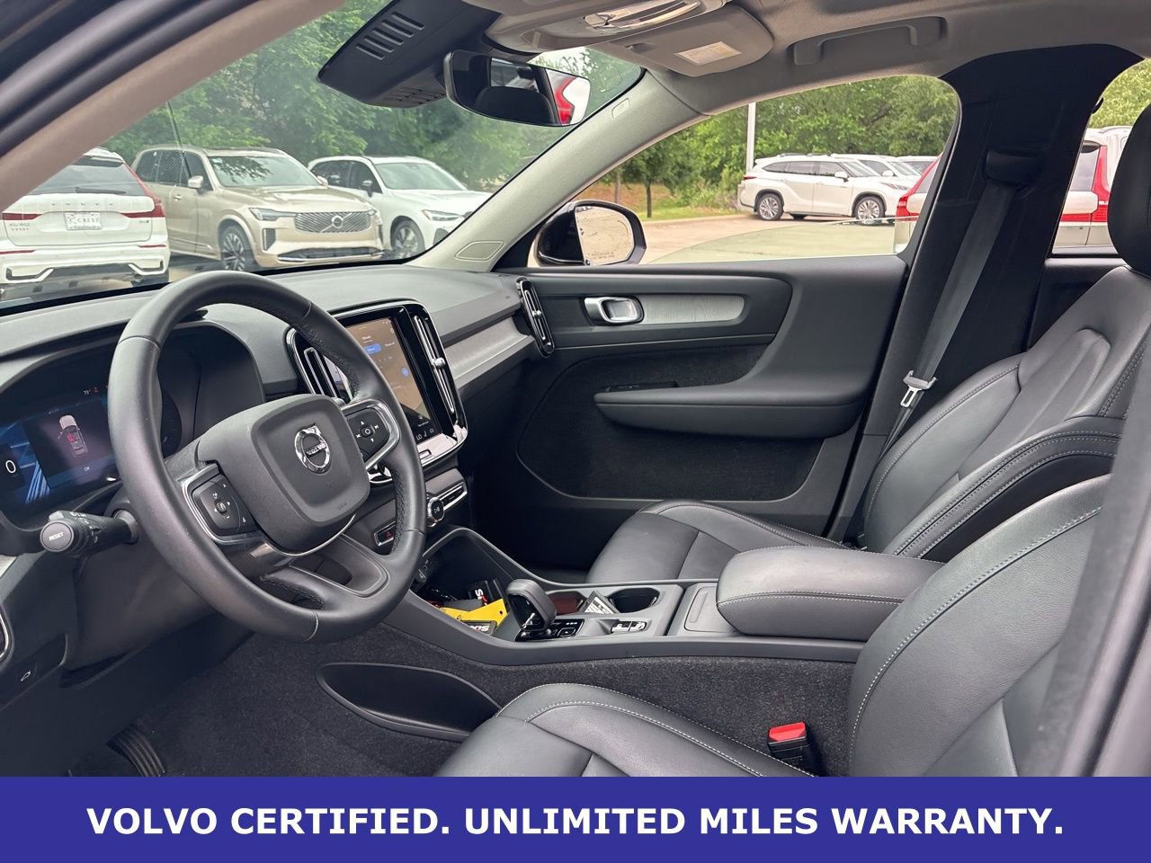 Used 2025 Volvo XC40 B5 Core AWD/4WD image 18