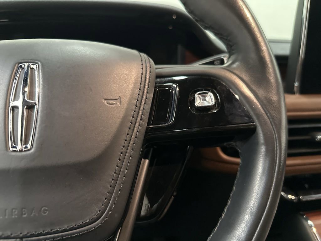 Used 2022 Lincoln Aviator Reserve w/ Equipment Group 201A image 41