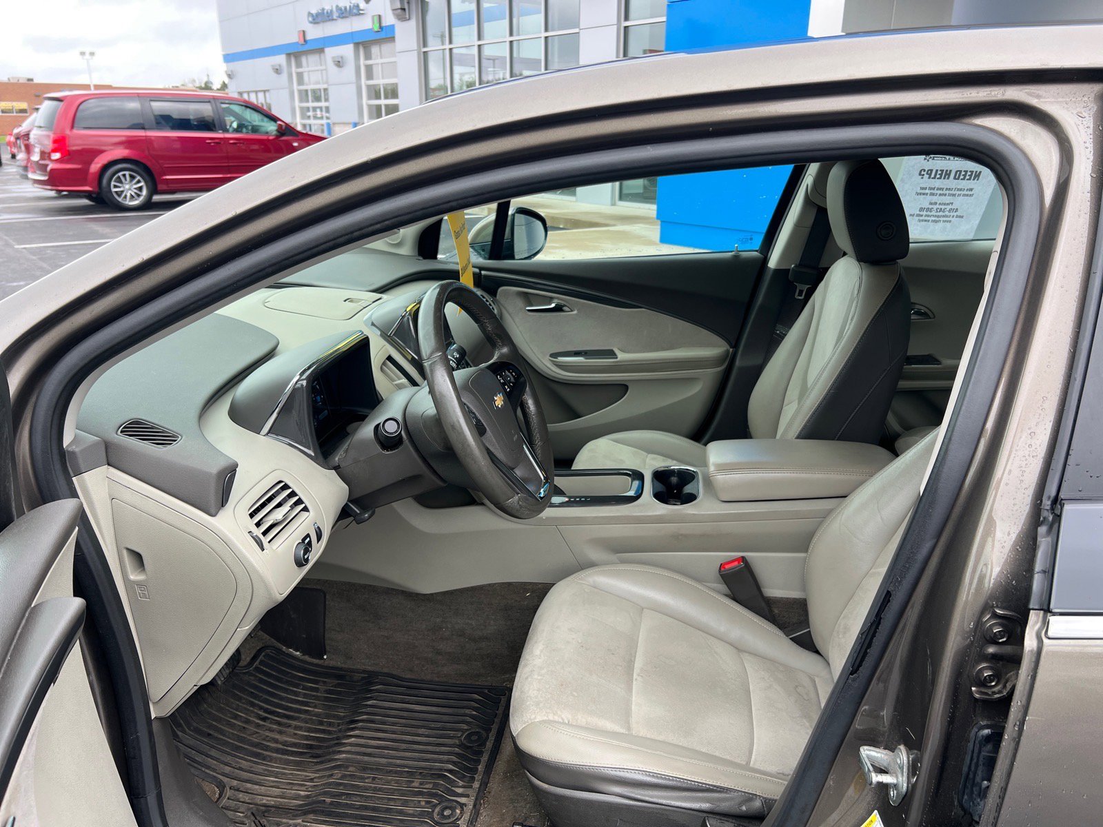 Used 2014 Chevrolet Volt Premium w/ Premium Trim Package FWD image 8