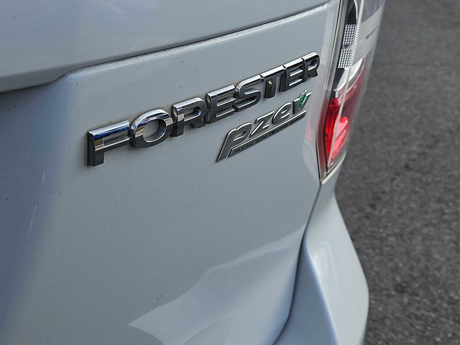 Used 2016 Subaru Forester 2.5i Premium w/ Popular Package #2 image 12