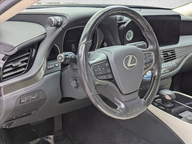 Used 2023 Lexus LS 500 w/ Interior Upgrade Package RWD image 10