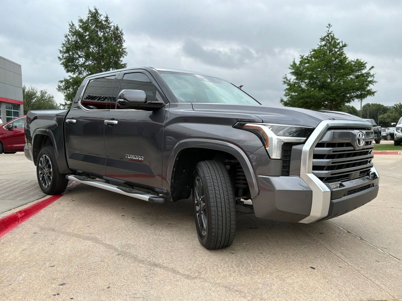 Used 2023 Toyota Tundra Limited w/ Power Package AWD/4WD image 4