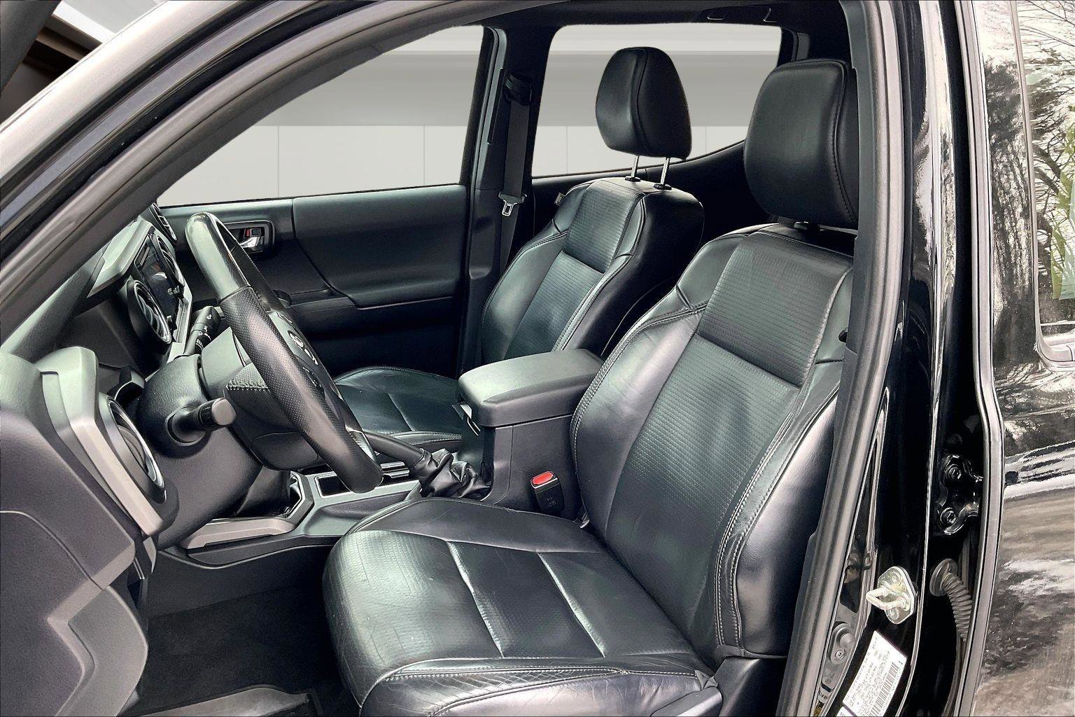 Used 2019 Toyota Tacoma TRD Off-Road image 27