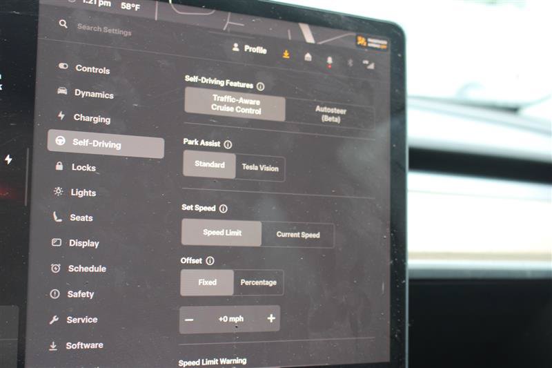 Used 2022 Tesla Model 3 Standard Range RWD image 12