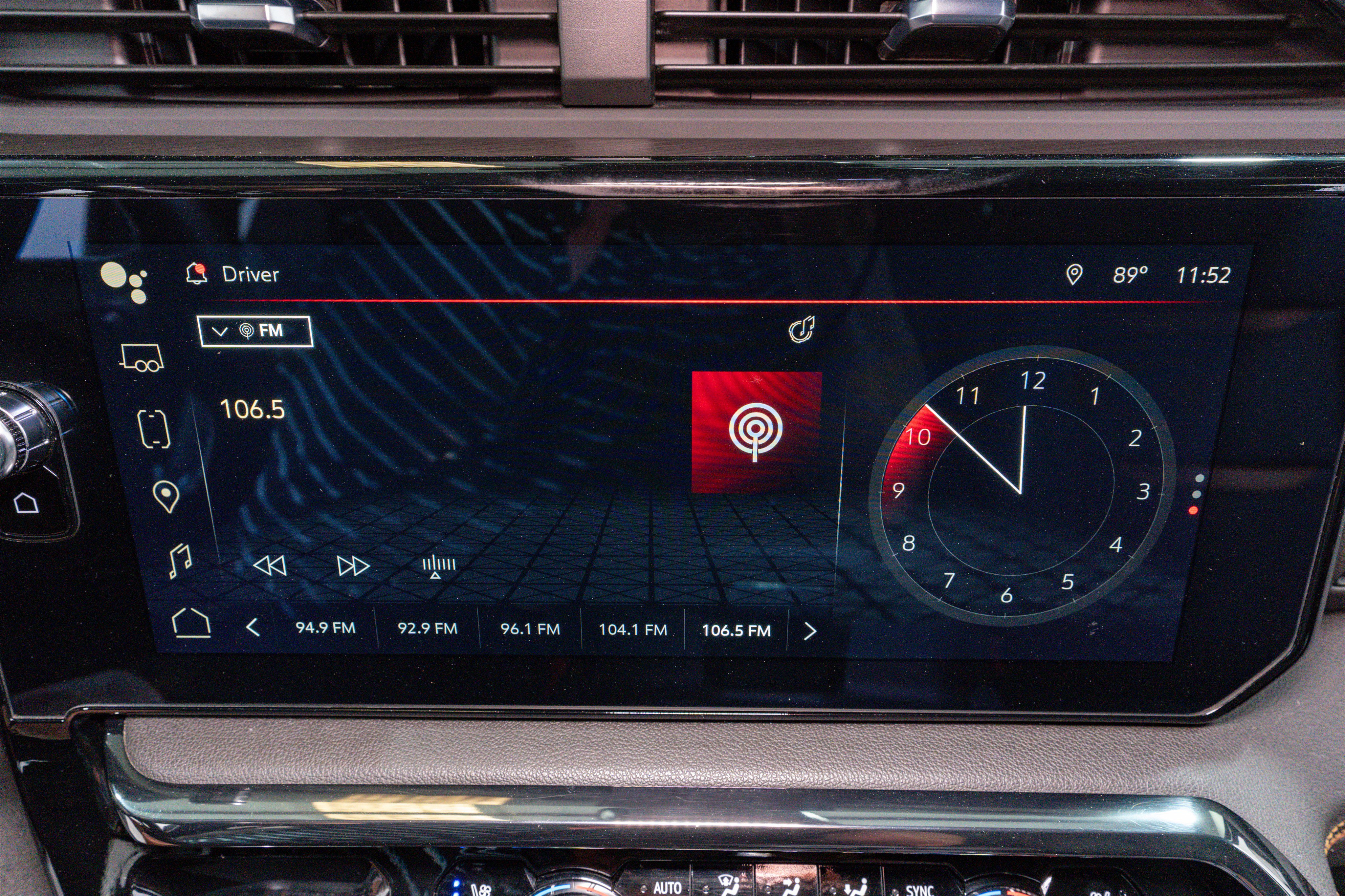 Used 2024 GMC Sierra 2500 AT4 image 22