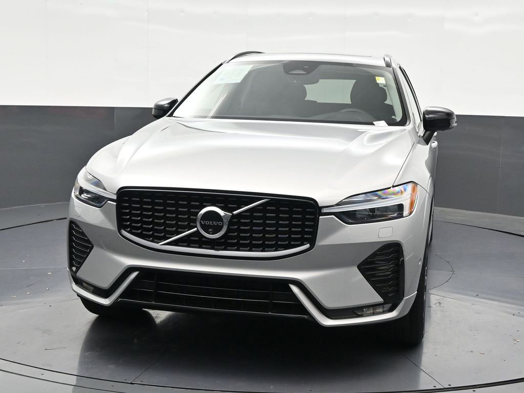 Used 2024 Volvo XC60 B5 Plus w/ Climate Package AWD/4WD image 9
