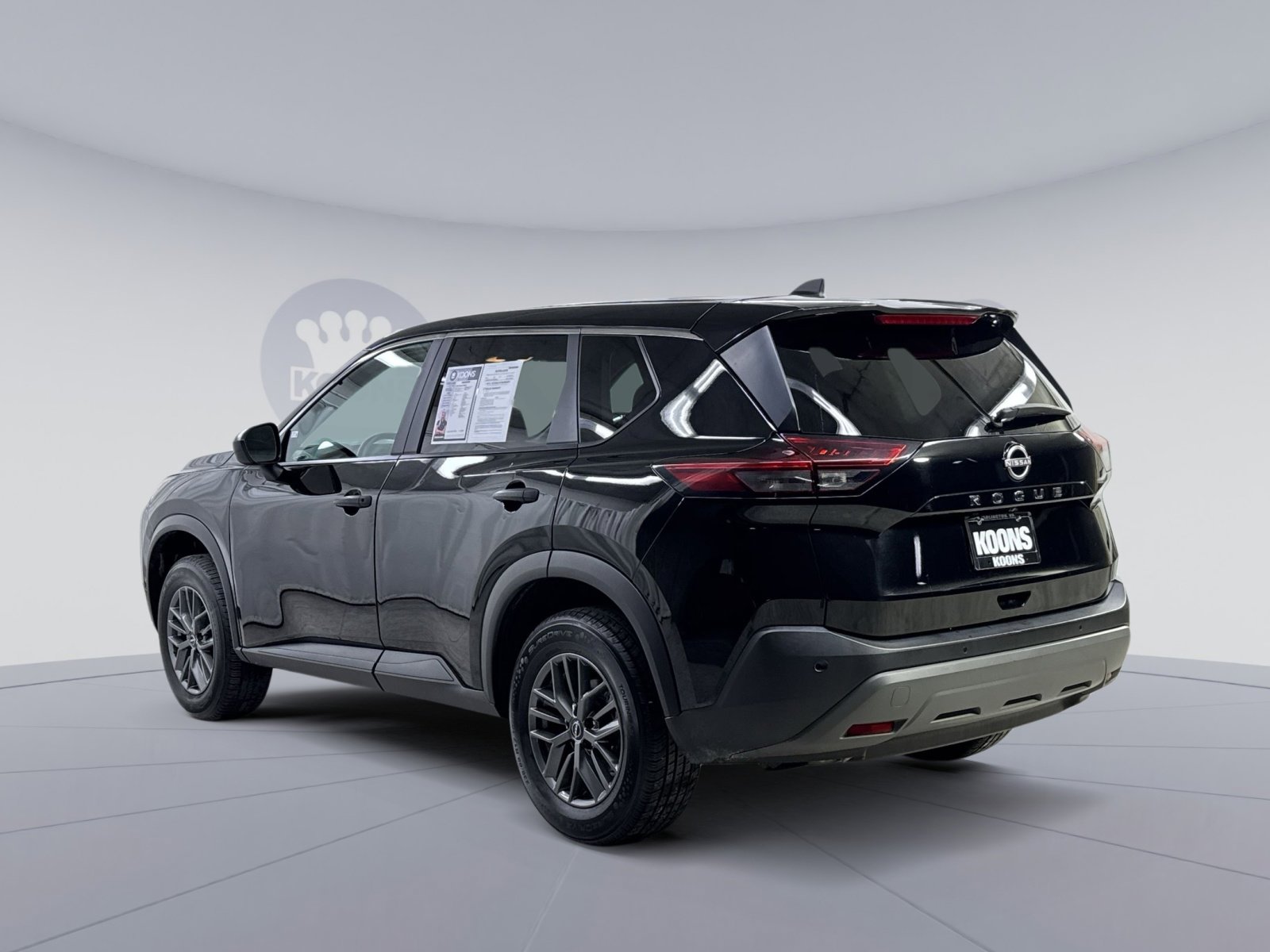 Used 2023 Nissan Rogue S image 10