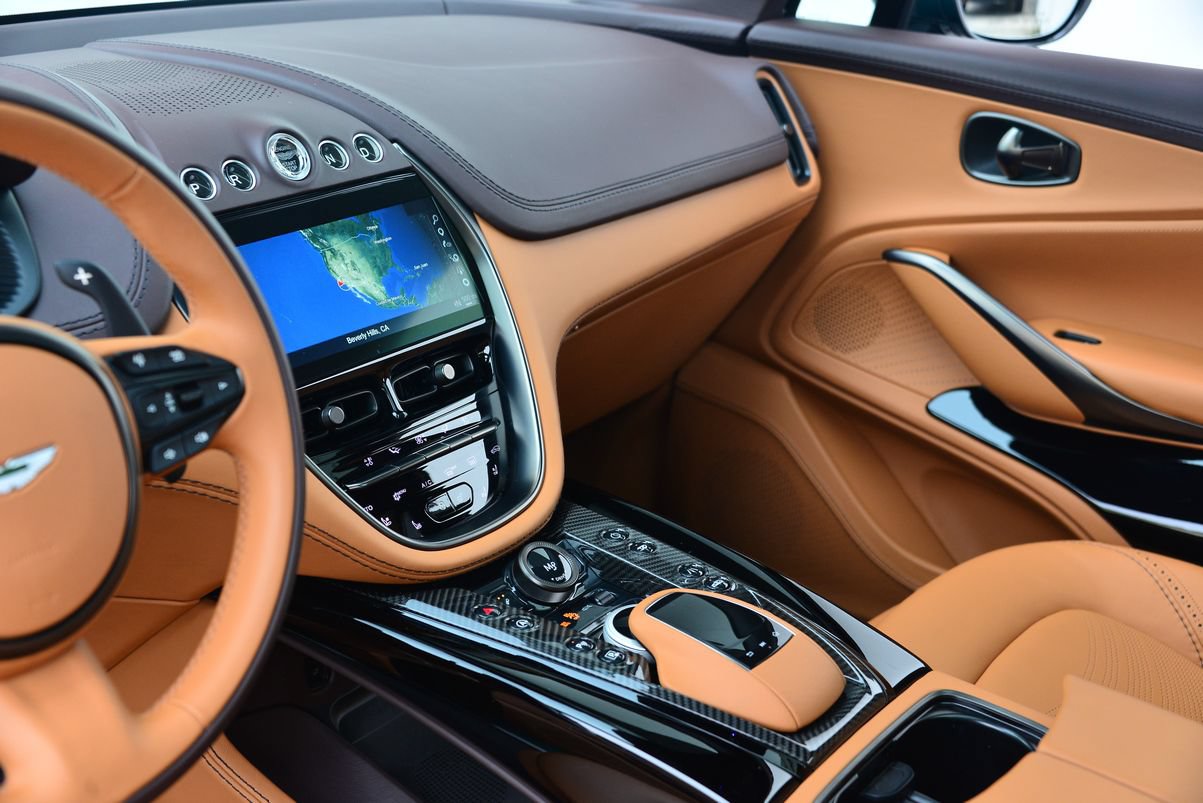 Used 2023 Aston Martin DBX 707 AWD/4WD image 9