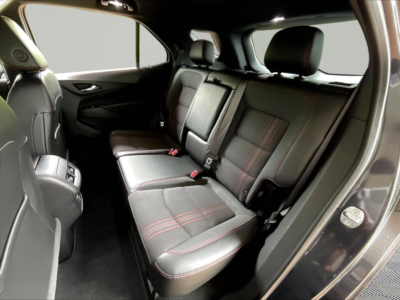 Used 2023 Chevrolet Equinox RS FWD image 21