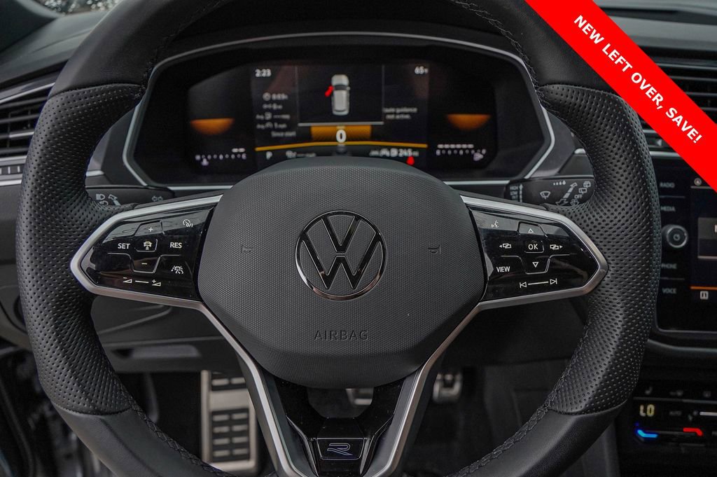 Used 2024 Volkswagen Tiguan SE R-Line image 10