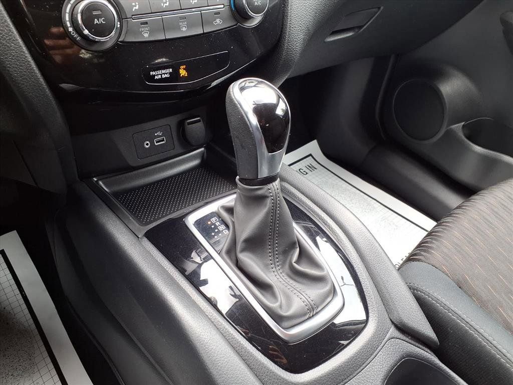 Used 2018 Nissan Rogue S w/ S Value Package image 10