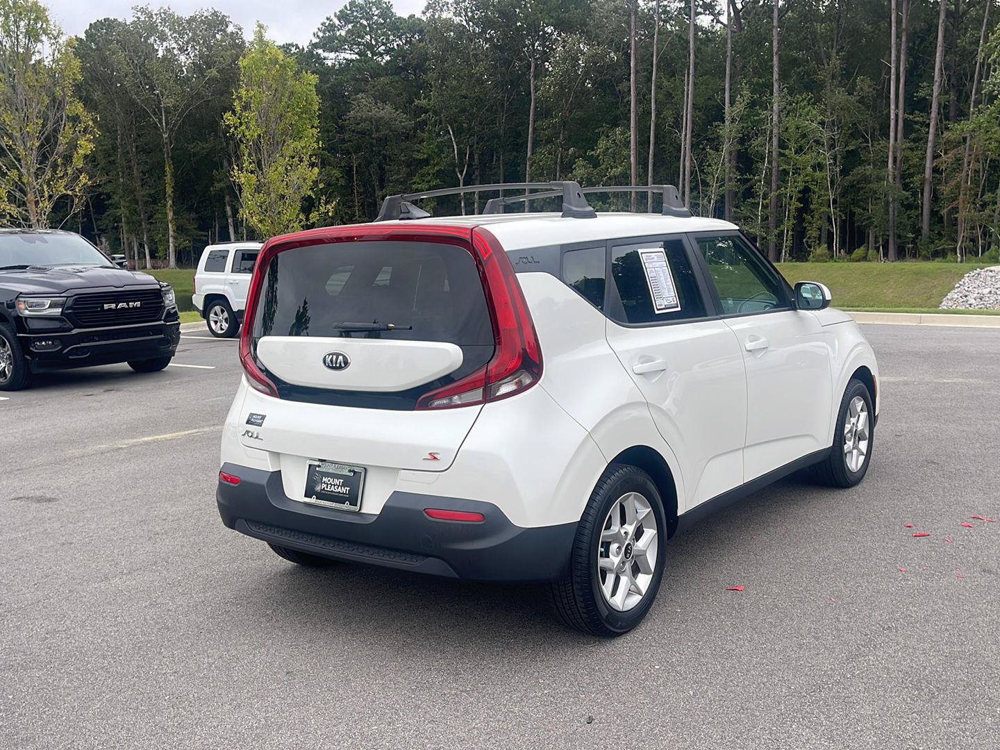 Used 2020 Kia Soul S FWD image 7