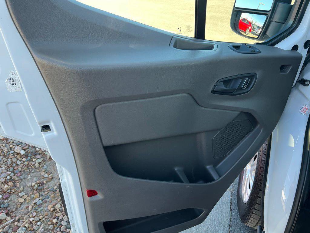 Used 2023 Ford Transit 350 XLT image 14