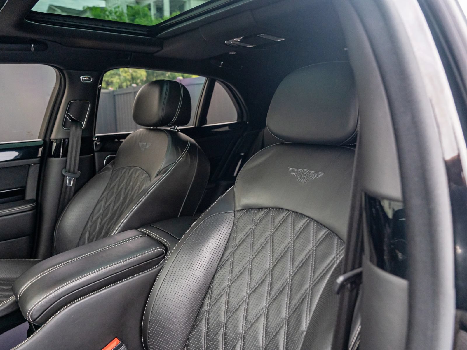 Used 2017 Bentley Mulsanne RWD image 19