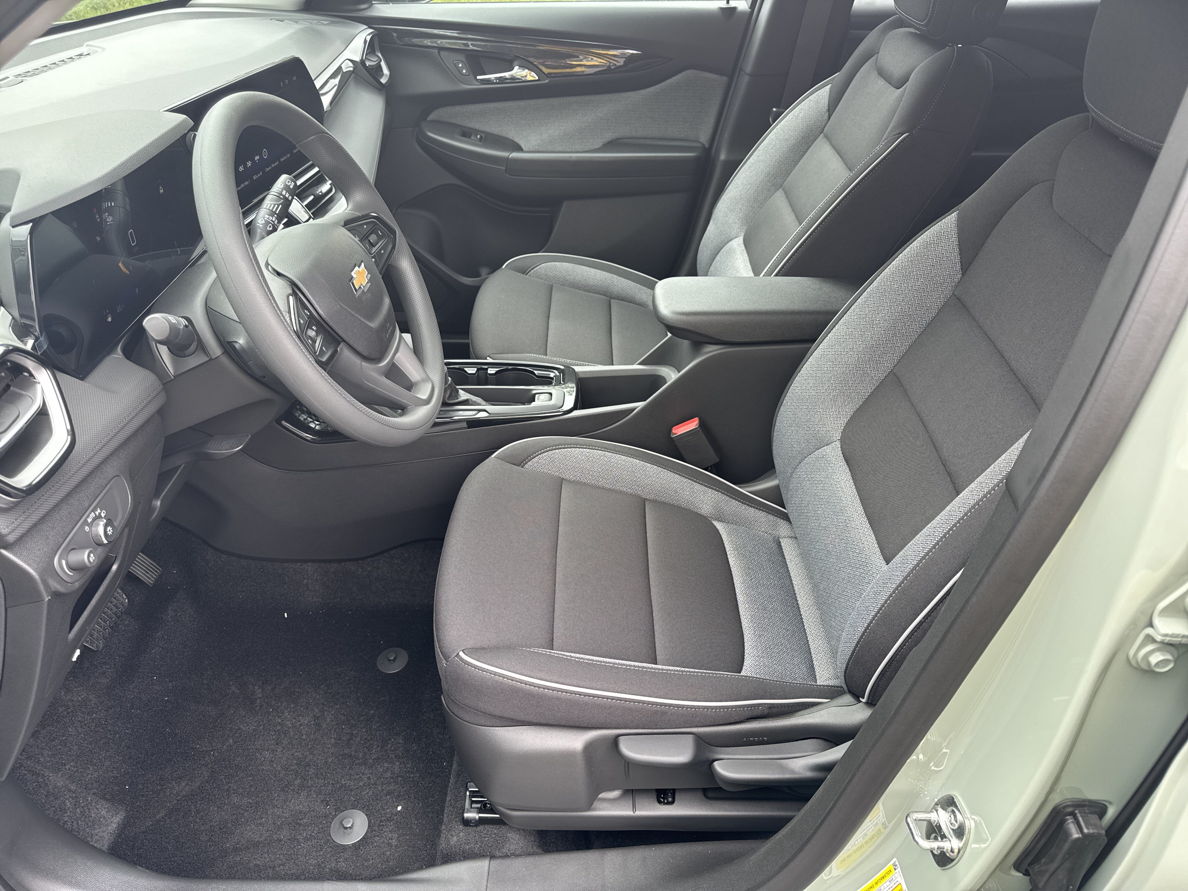 New 2026 Chevrolet TrailBlazer LT w/ Driver Confidence Package FWD image 9