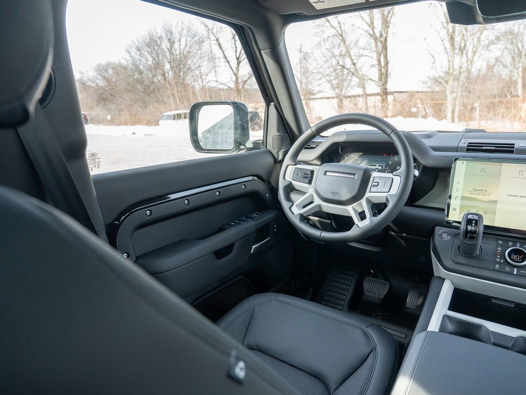 New 2026 Land Rover Defender 130 X-Dynamic SE image 17