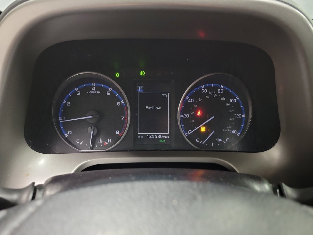 Used 2018 Toyota RAV4 XLE AWD/4WD image 28