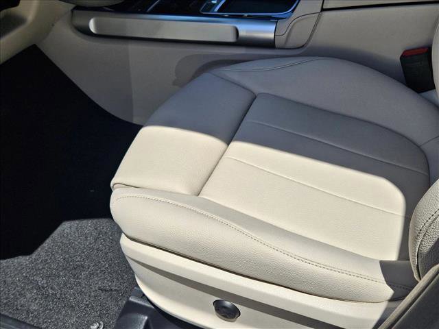 New 2025 Mercedes-Benz GLB 250 image 4