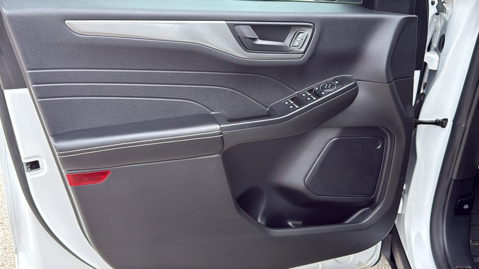 Used 2024 Ford Escape Active FWD image 11