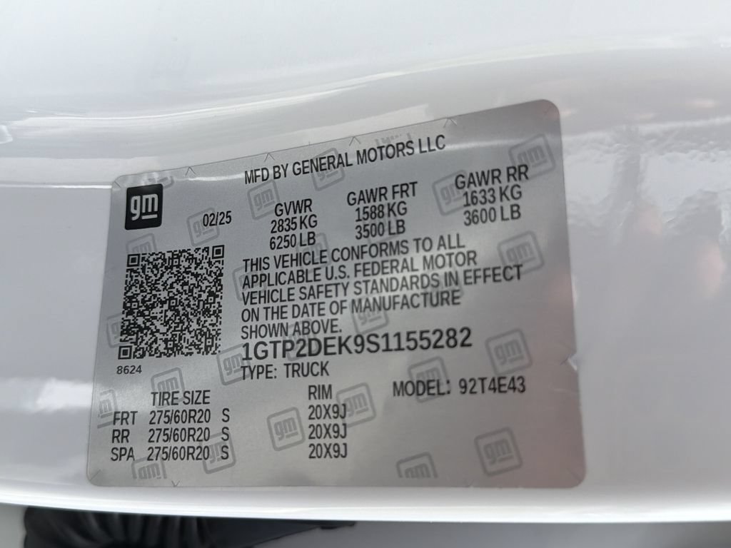 Certified 2025 GMC Canyon AT4 w/ Nightfall Edition AWD/4WD image 38