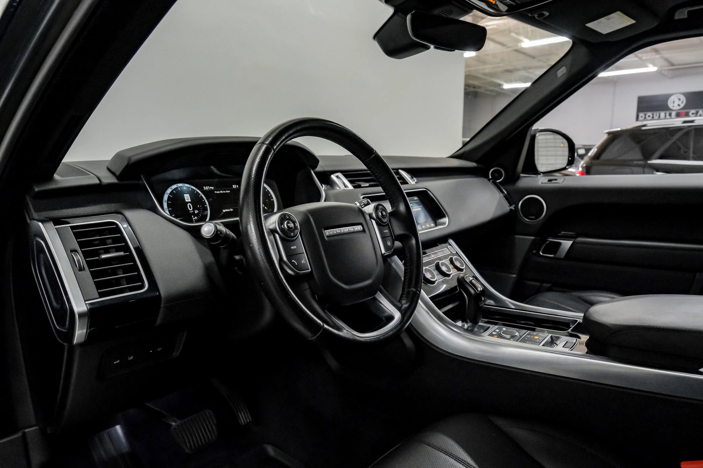 Used 2017 Land Rover Range Rover Sport HSE image 2