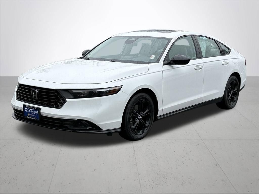 Used 2025 Honda Accord SE image 2