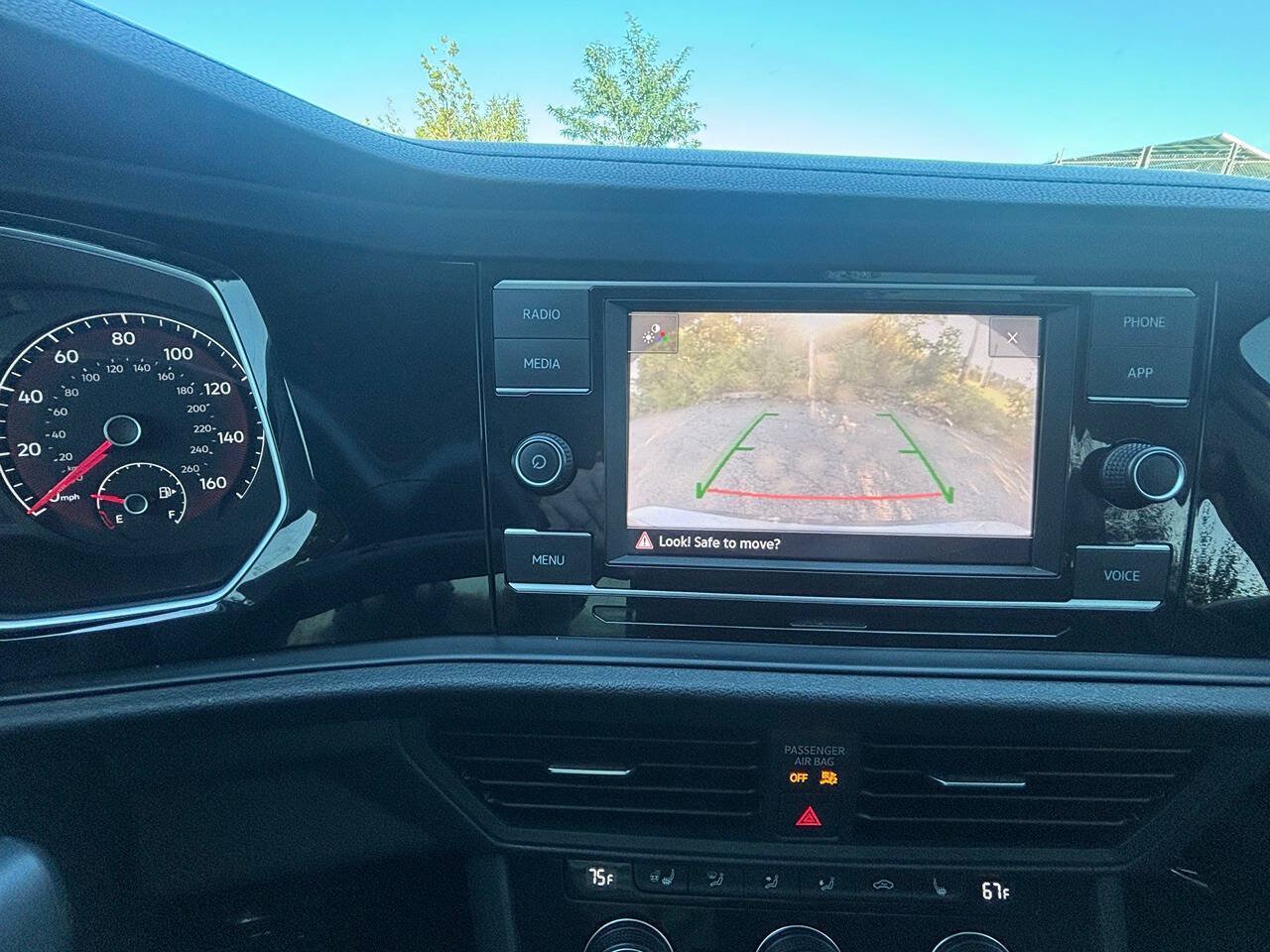 Used 2020 Volkswagen Jetta SE w/ SE Cold Weather Package FWD image 8