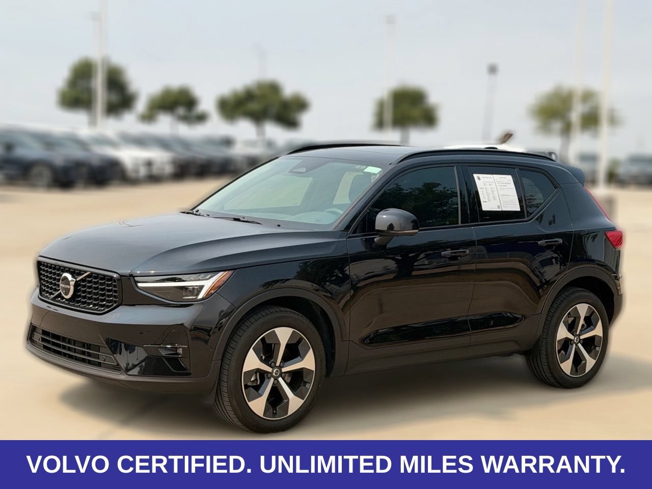 Certified 2026 Volvo XC40 B5 Plus AWD/4WD image 3