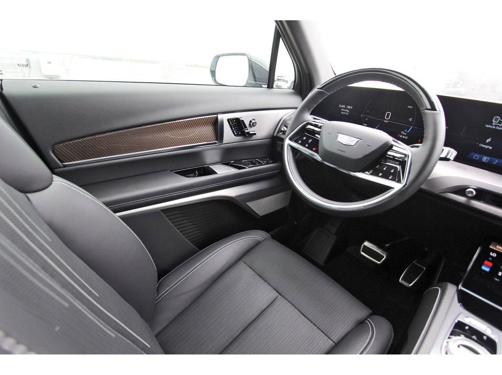 New 2026 Cadillac Vistiq Luxury AWD/4WD image 8