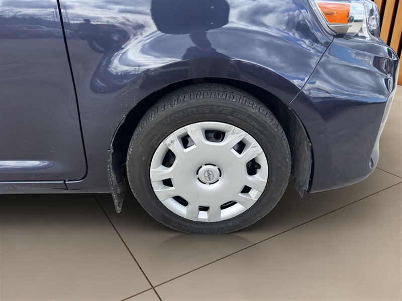 Used 2012 Scion xB FWD image 19