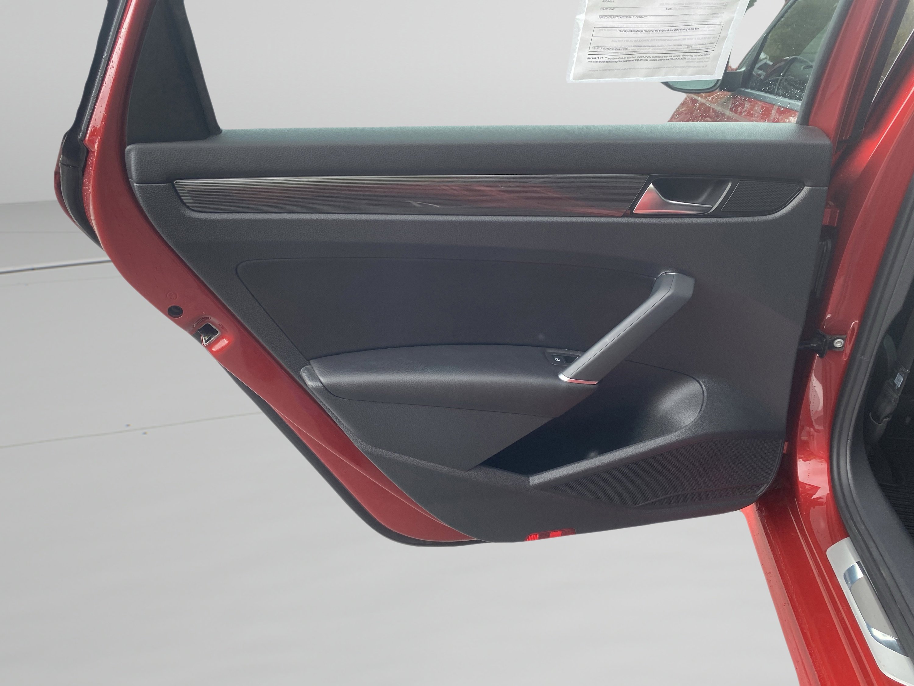 Used 2020 Volkswagen Passat 2.0T R-Line image 10