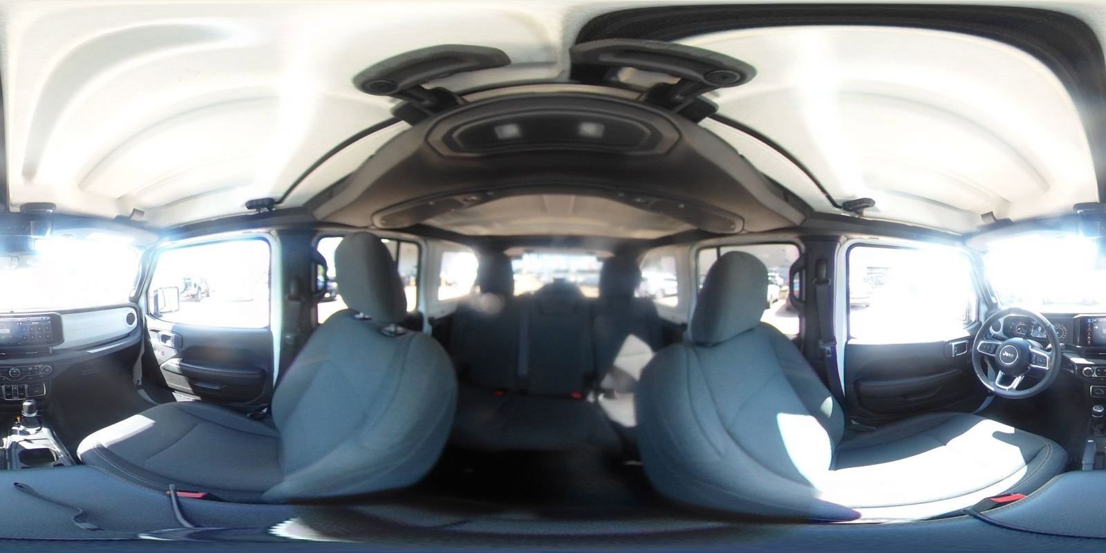 Used 2025 Jeep Wrangler Sahara image 40