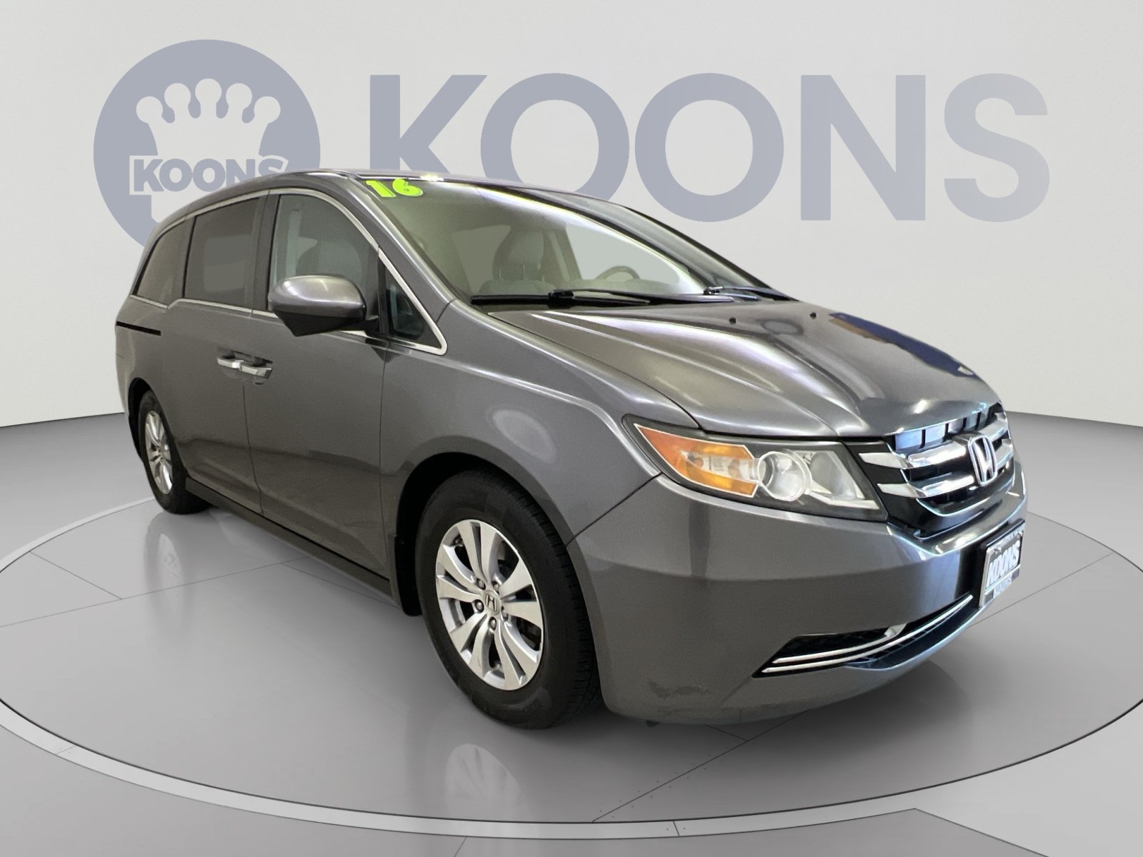 Used 2016 Honda Odyssey SE image 2