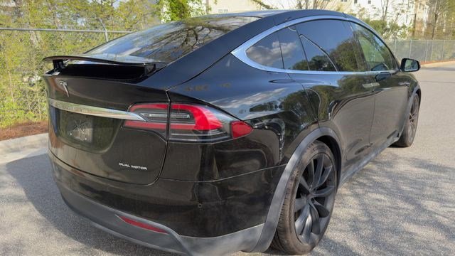 Used 2020 Tesla Model X Long Range image 9
