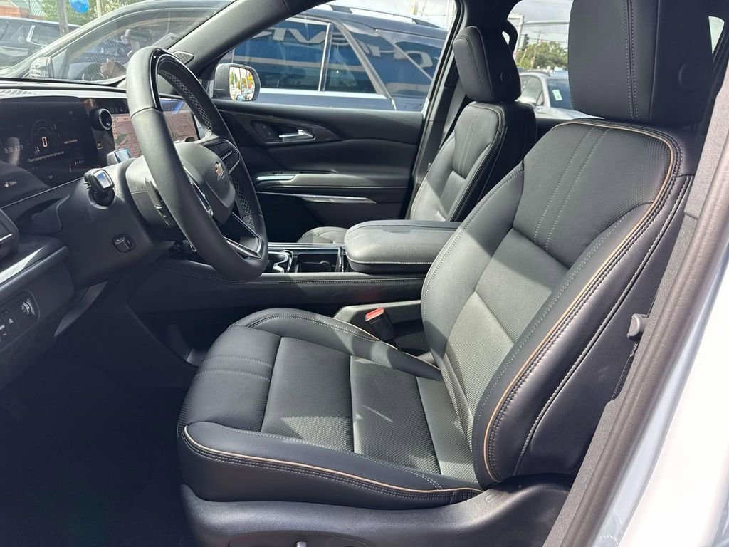 New 2026 Chevrolet Traverse High Country FWD image 10