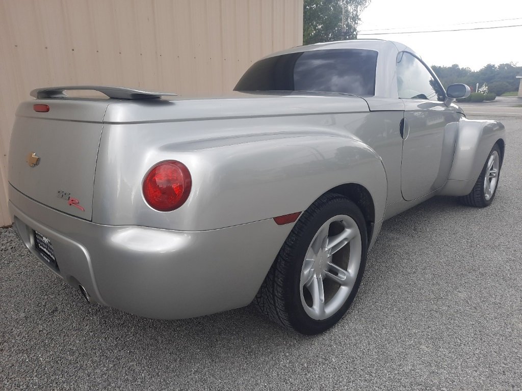 Used 2004 Chevrolet SSR w/ Preferred Equipment Group image 7