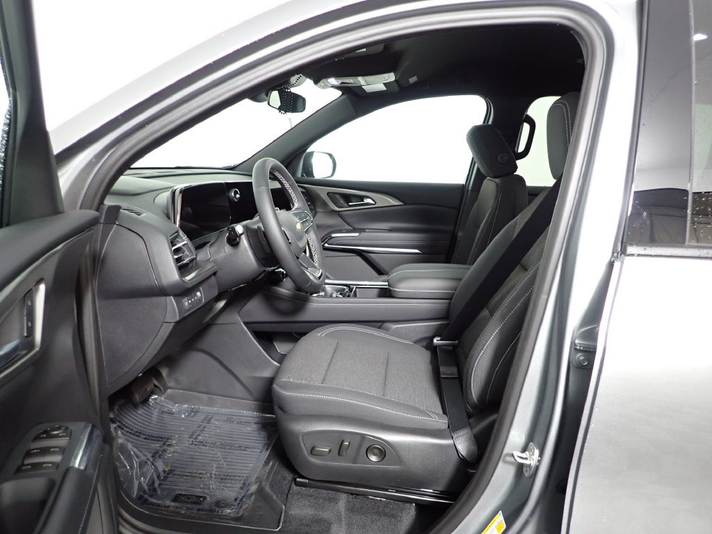 New 2027 Chevrolet Traverse LT w/ LPO, Floor Liner Package AWD/4WD image 22