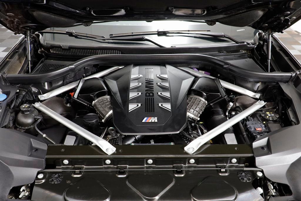 Certified 2025 BMW X7 M60i image 24