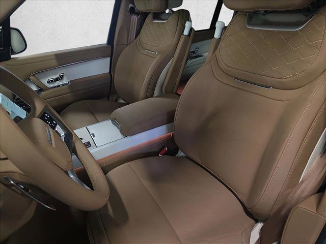 New 2026 Land Rover Range Rover SV AWD/4WD image 17