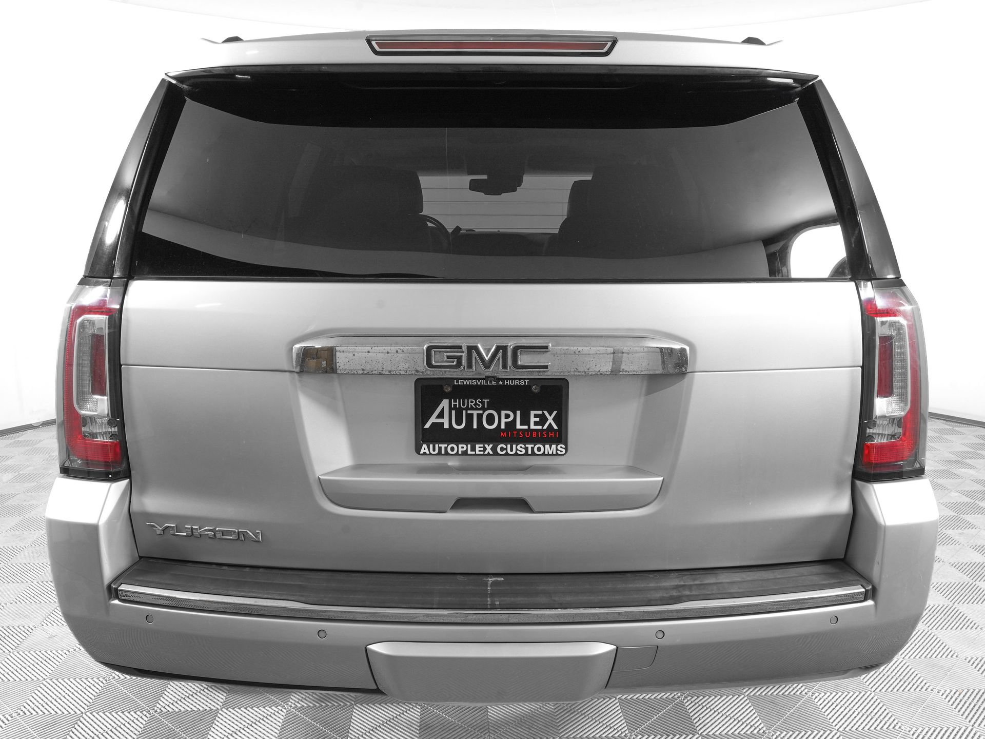 Used 2018 GMC Yukon Denali AWD/4WD image 6